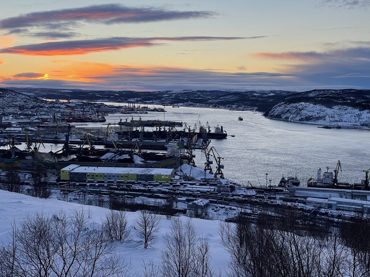摩尔曼斯克 (Murmansk)